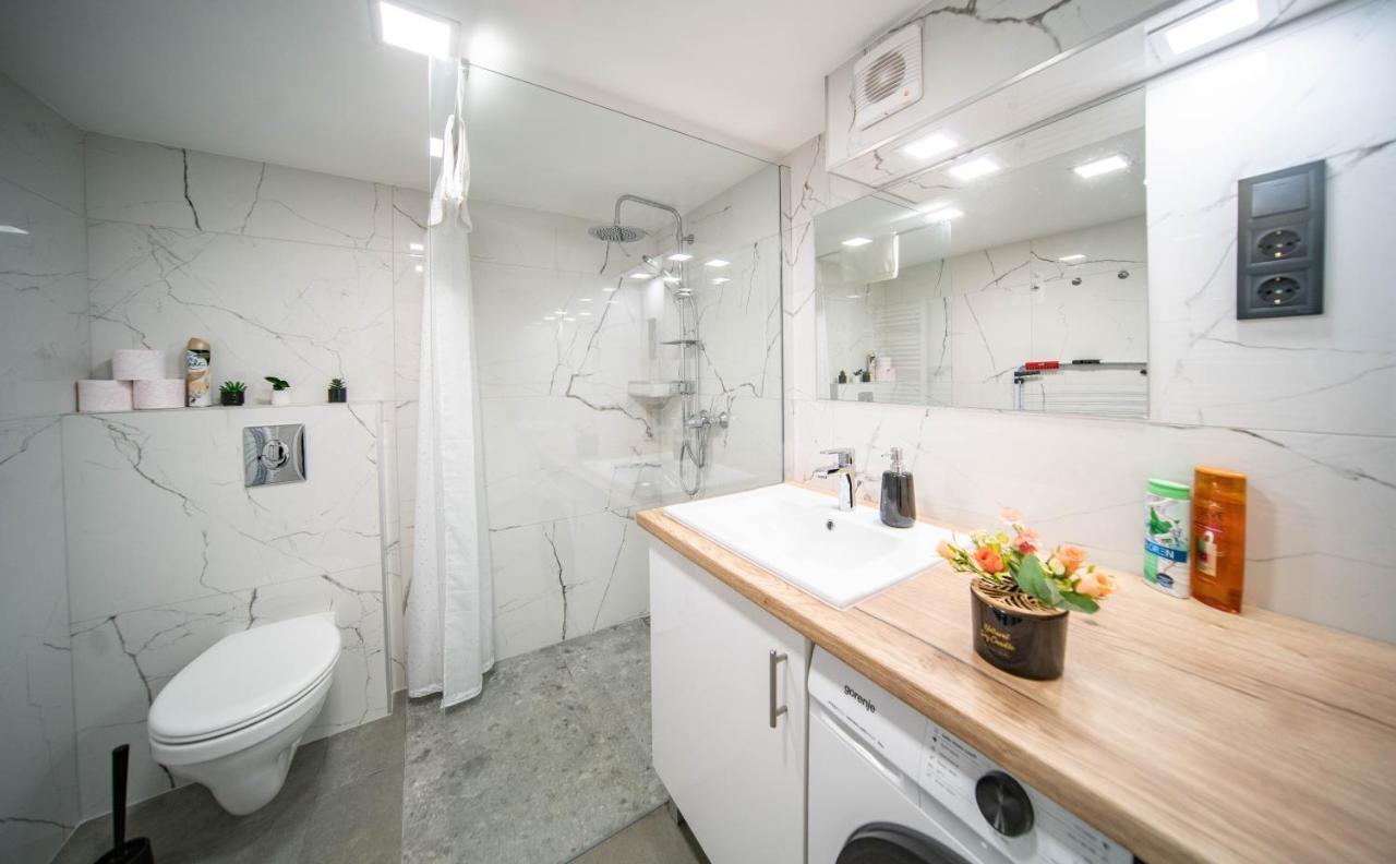Free Parking Basilica Rob'S Home - Ac, Wi-Fi, Smart Tv Budapeszt Zewnętrze zdjęcie