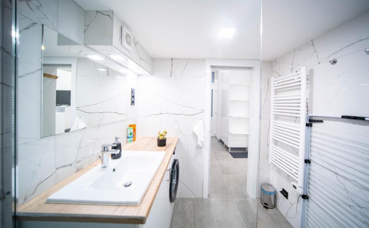 Free Parking Basilica Rob'S Home - Ac, Wi-Fi, Smart Tv Budapeszt Zewnętrze zdjęcie